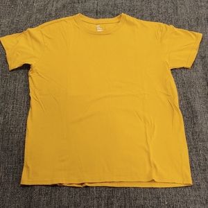 Gap t-shirt